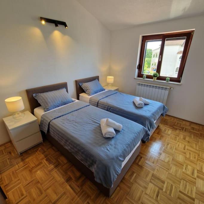 Villa Castanea - Kuca Za Odmor S Bazenom Kukci Exterior foto